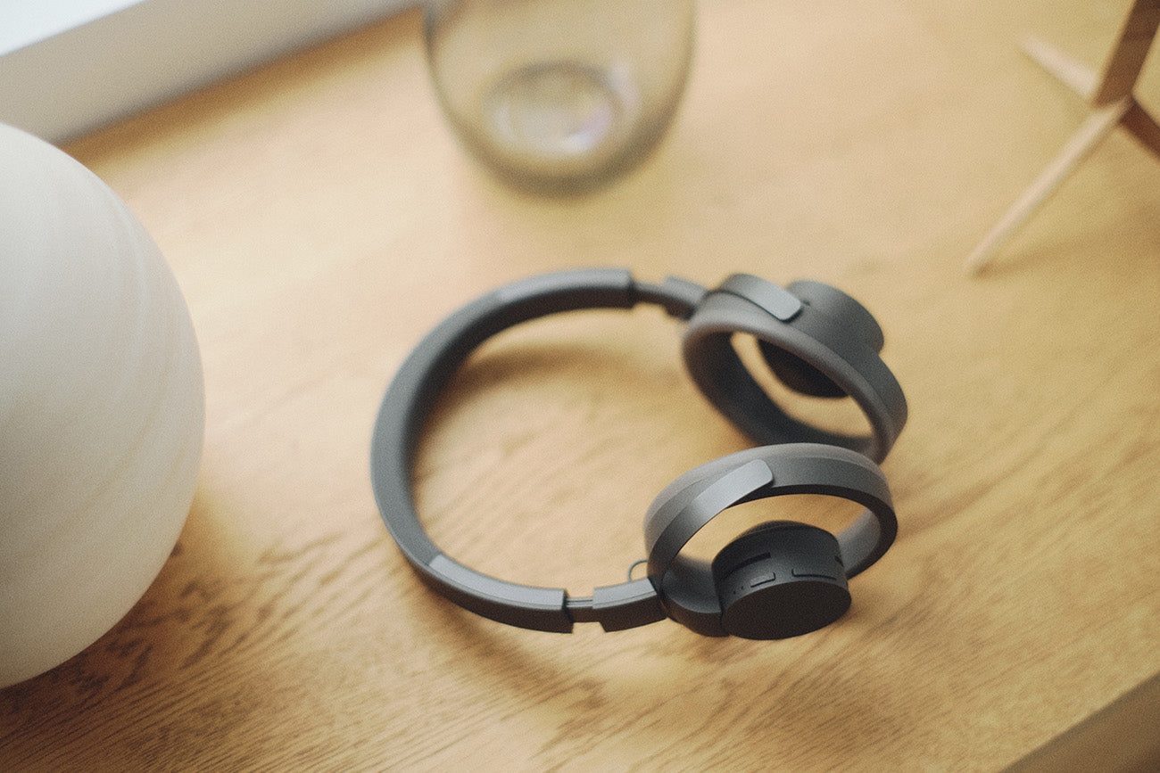 nwm ONE ワイヤレスヘッドフォン ダークグレイ nwm ONE - Open-ear Headphones | nwm